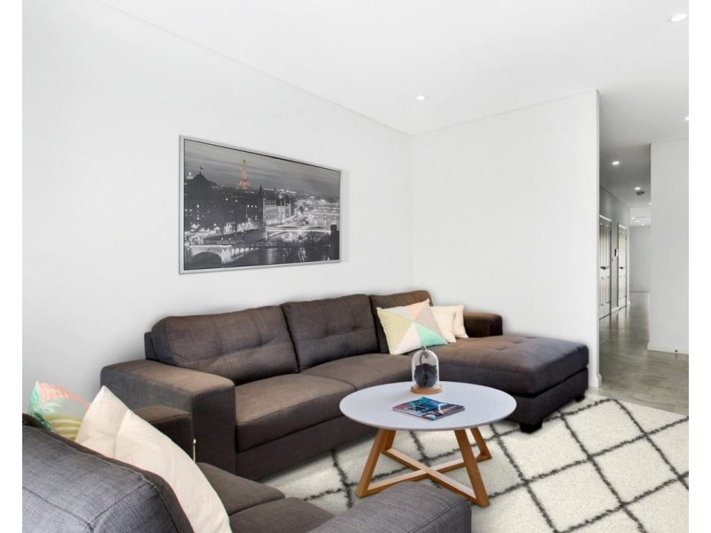 16A Foxlow Street, Canley Heights NSW 2166