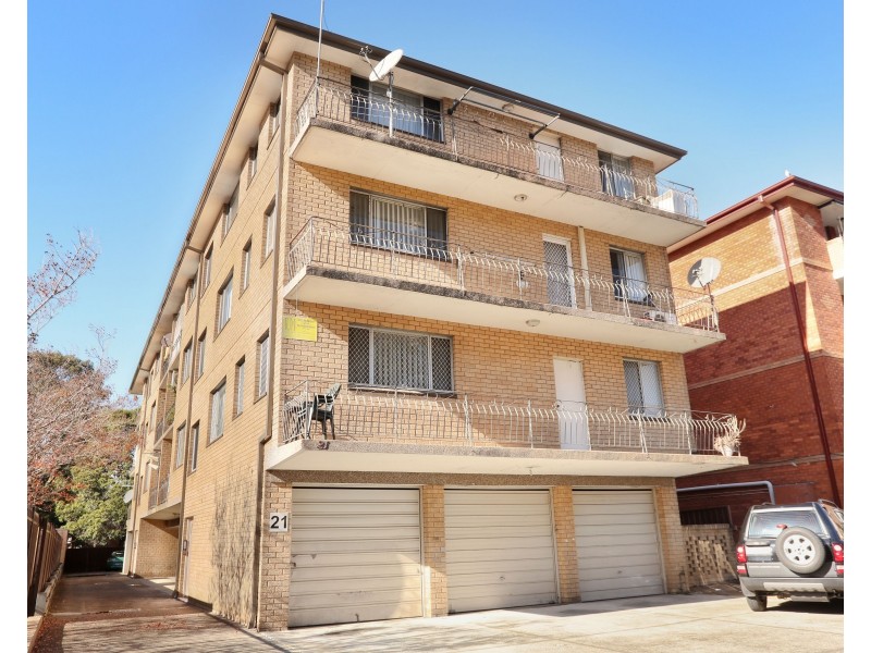 12/21 York Street, Fairfield NSW 2165