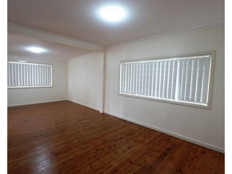 9 Parr Close, Bossley Park NSW 2176