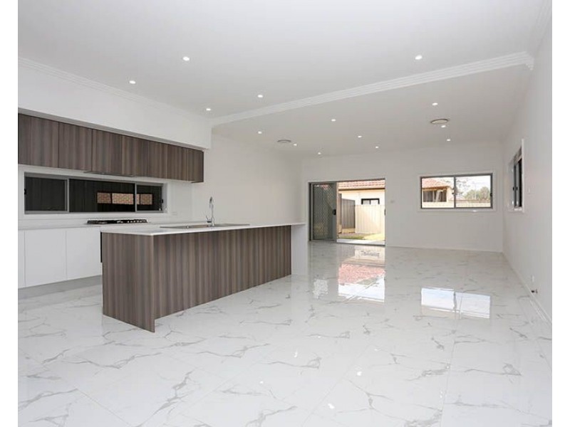 611 Smithfield Road, Greenfield Park NSW 2176