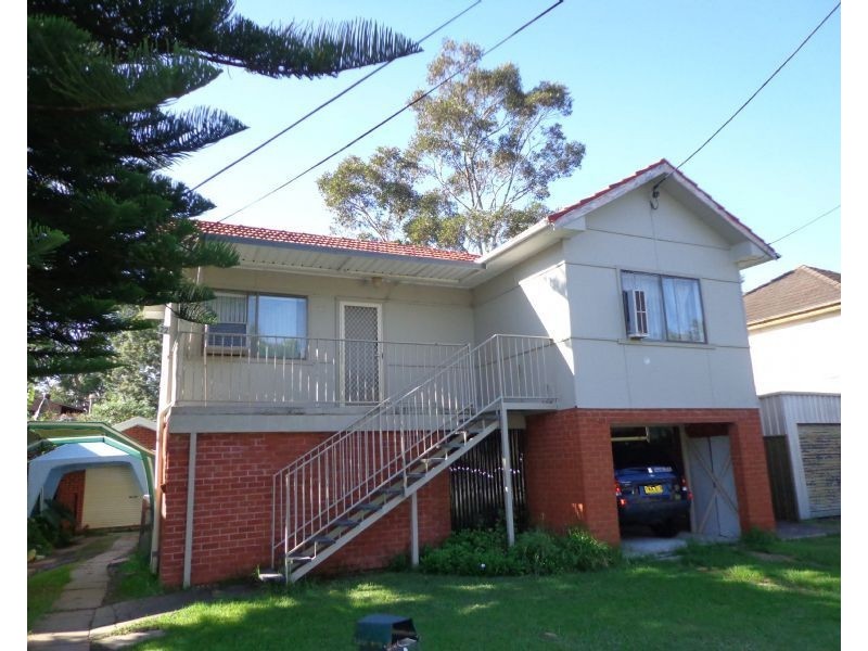 22 Waterside Crescent, Carramar NSW 2163