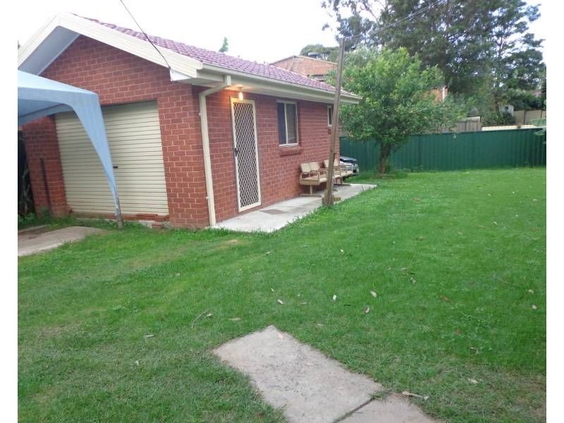 22 Waterside Crescent, Carramar NSW 2163