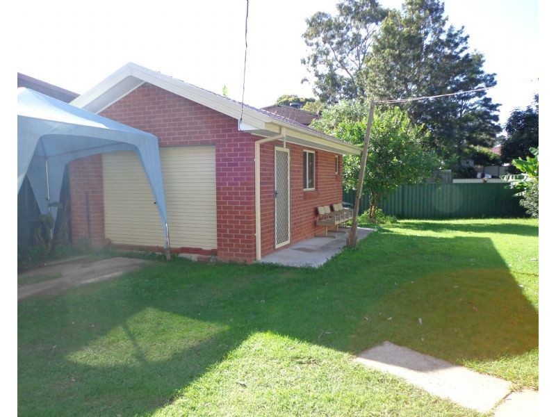 22 Waterside Crescent, Carramar NSW 2163