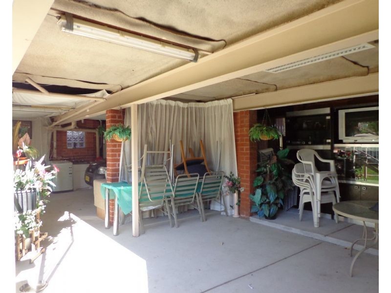 22 Waterside Crescent, Carramar NSW 2163