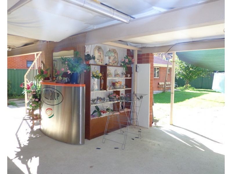 22 Waterside Crescent, Carramar NSW 2163