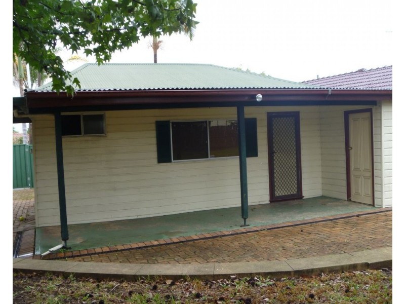 Fairfield West NSW 2165