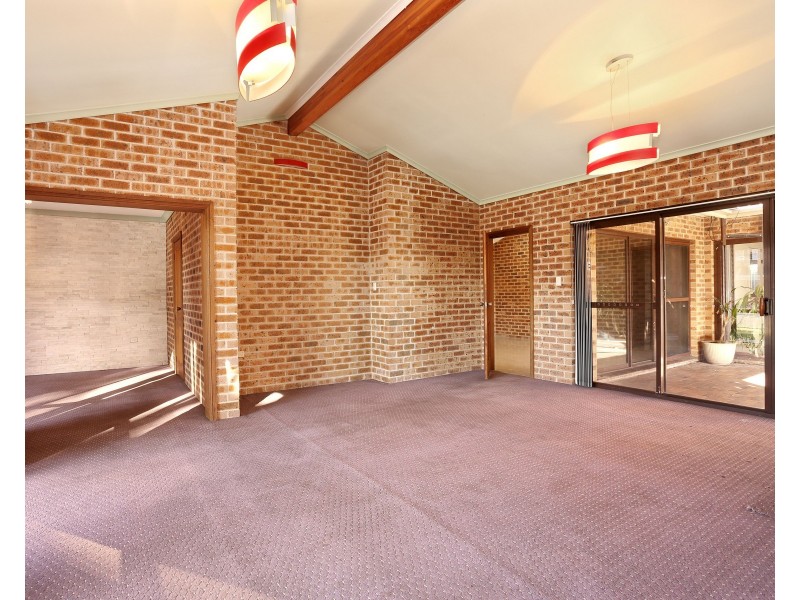 11 Jarrah Place, Bossley Park NSW 2176