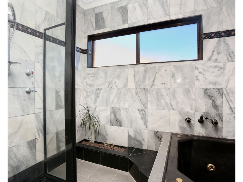 11 Jarrah Place, Bossley Park NSW 2176