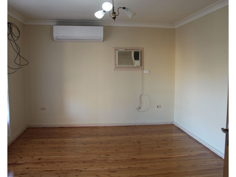 18 Dawson Street, Fairfield Heights NSW 2165