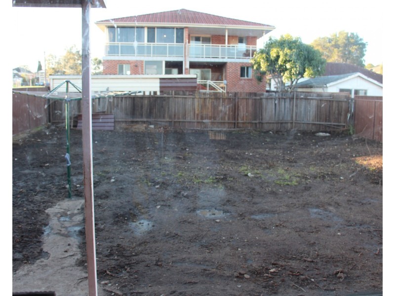 18 Dawson Street, Fairfield Heights NSW 2165