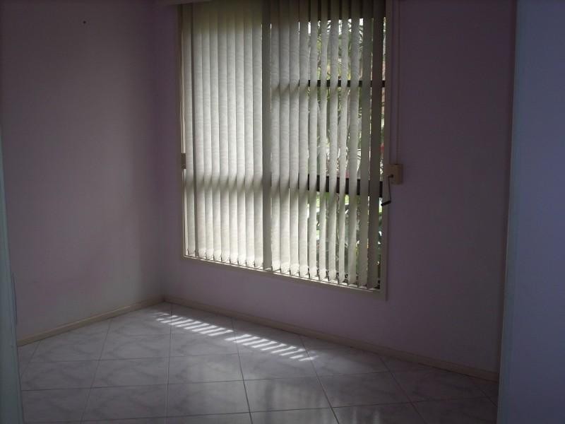 Edensor Park NSW 2176