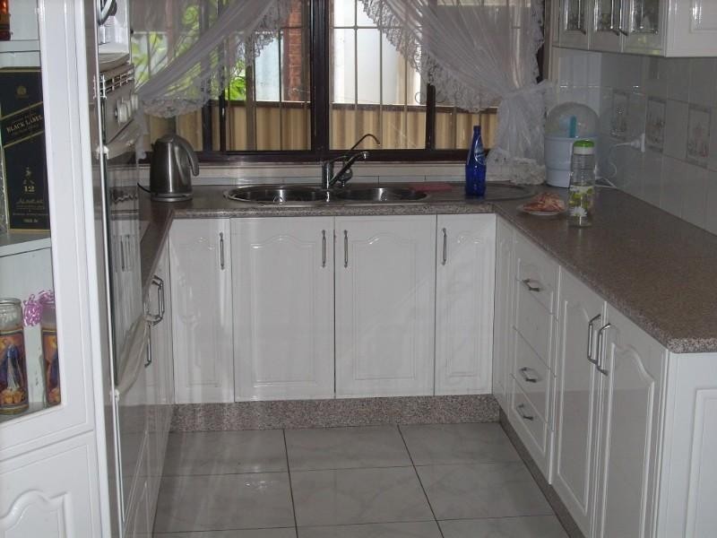 Edensor Park NSW 2176