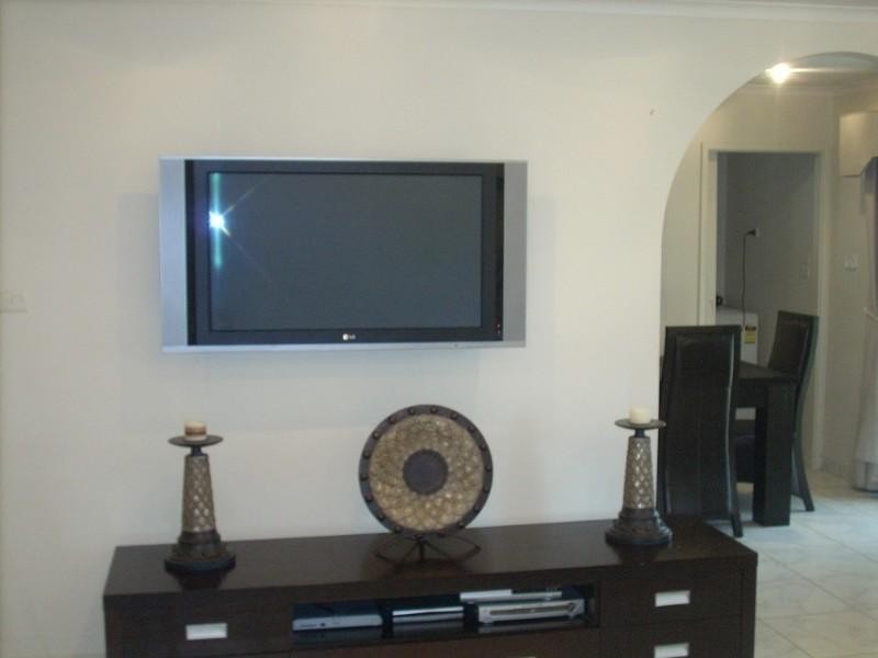 Edensor Park NSW 2176