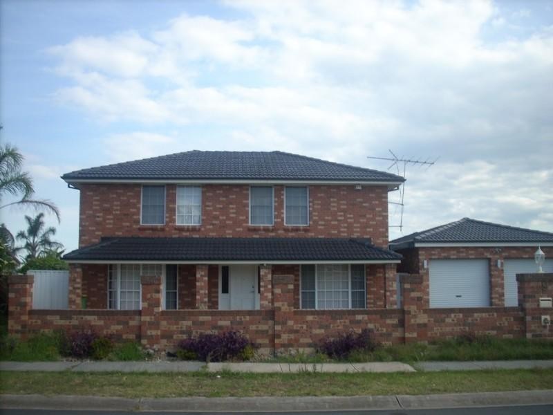 9 Nineveh Crescent, Greenfield Park NSW 2176