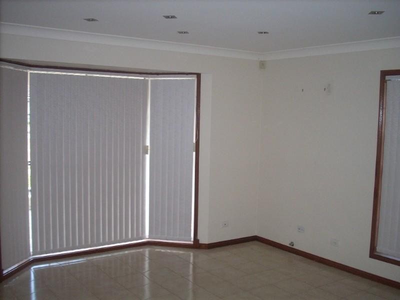 9 Nineveh Crescent, Greenfield Park NSW 2176