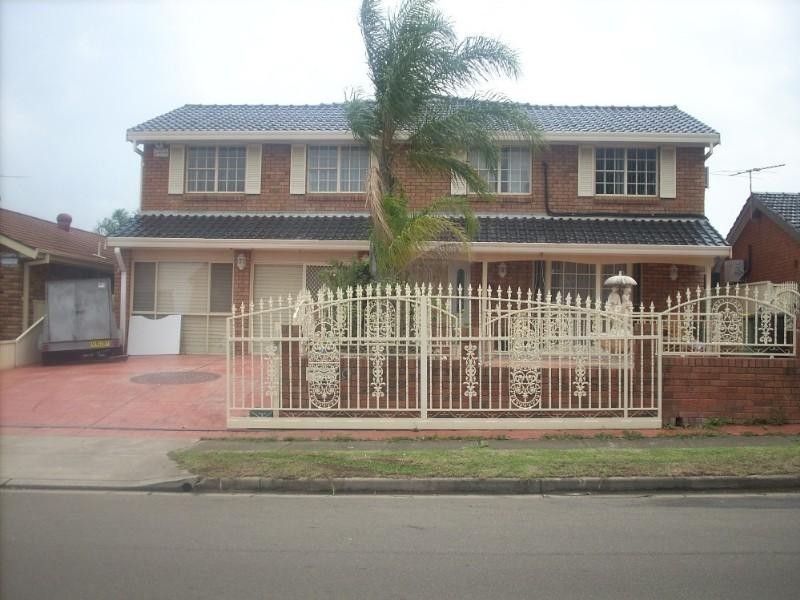 80 Roland Street, Bossley Park NSW 2176
