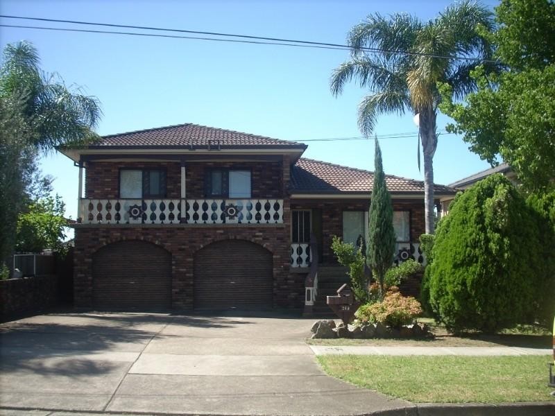 210 Ware Street, Fairfield NSW 2165