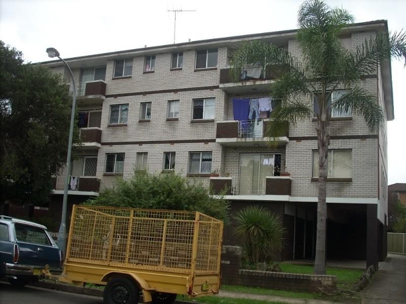 8/7 Carramar Avenue, Carramar NSW 2163