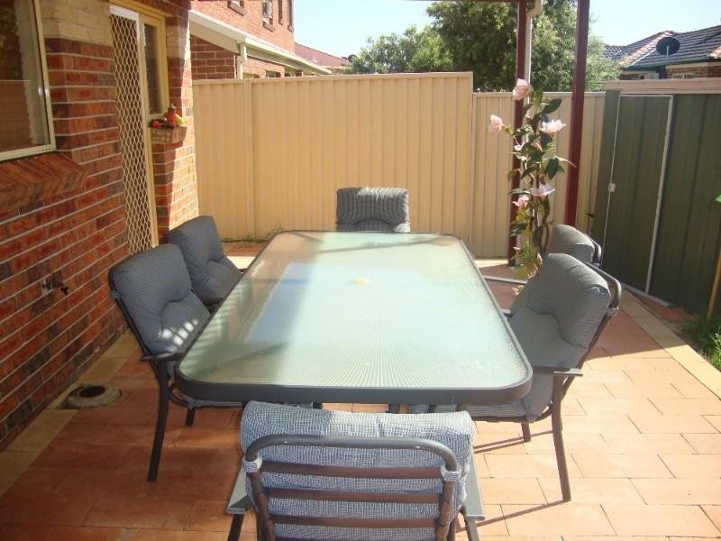 1/87 Allambie Road, Edensor Park NSW 2176