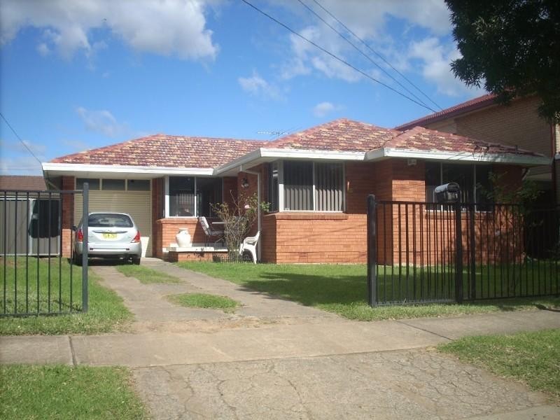 Fairfield West NSW 2165