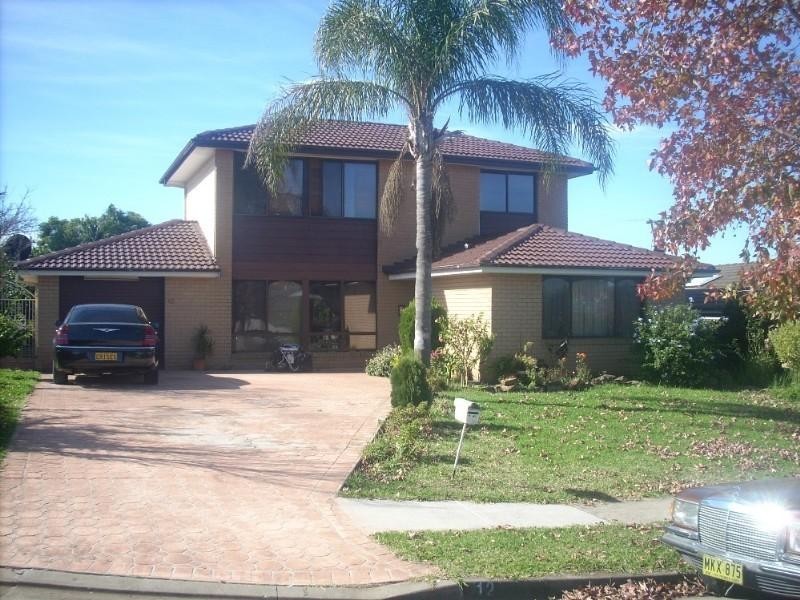 12 Wyalong Street, Wakeley NSW 2176