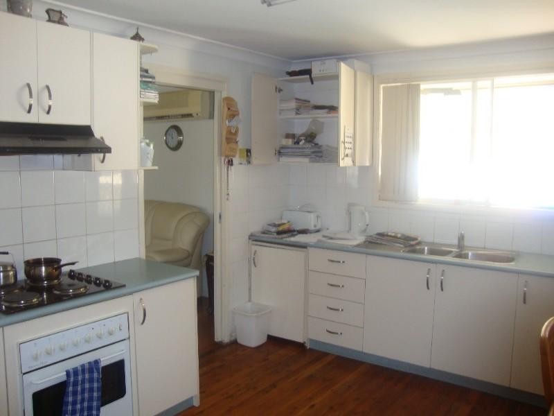 38 Glenfern Crescent, Bossley Park NSW 2176