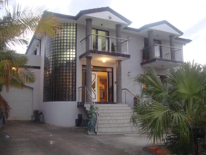 12 Serpentine Street, Bossley Park NSW 2176