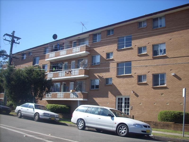 Fairfield NSW 2165