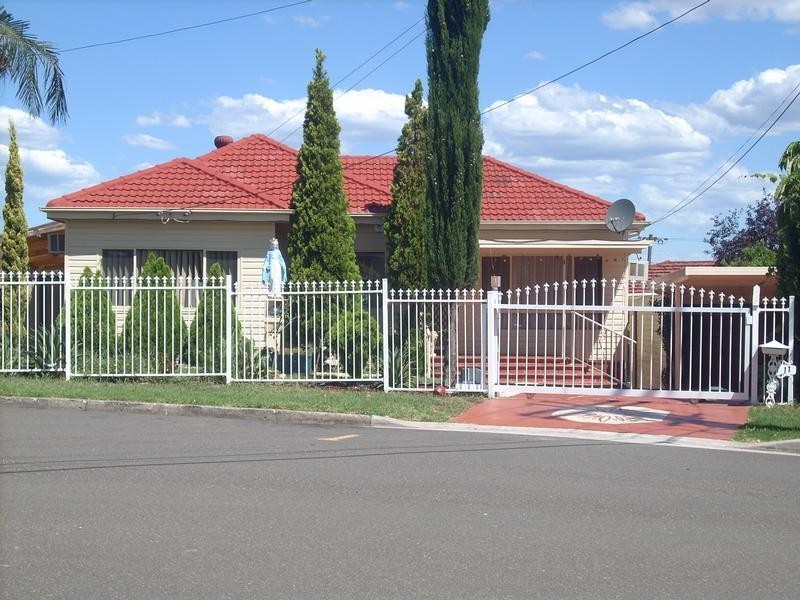 Fairfield West NSW 2165