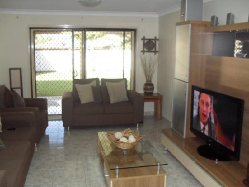 5 Darwin Close, Wakeley NSW 2176