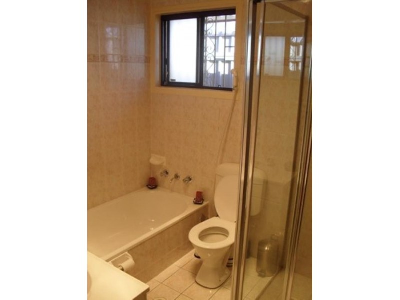 5 Darwin Close, Wakeley NSW 2176