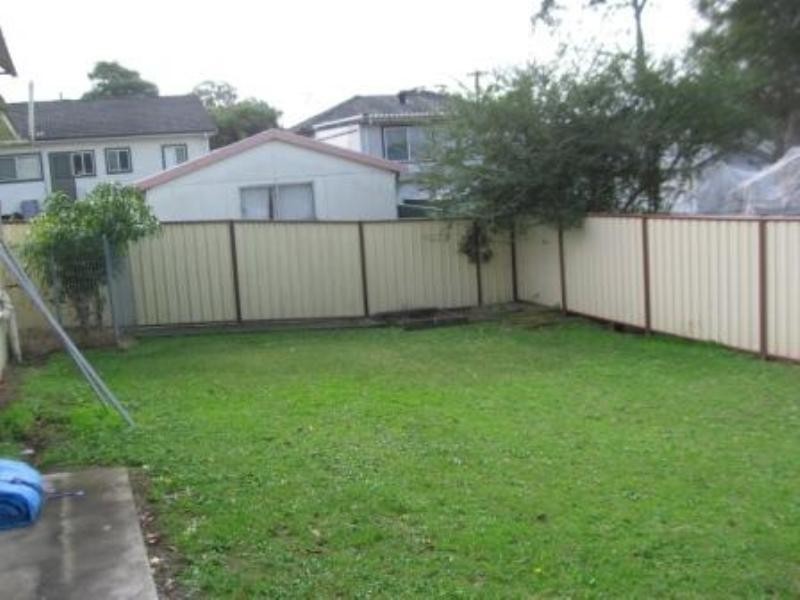 Fairfield West NSW 2165