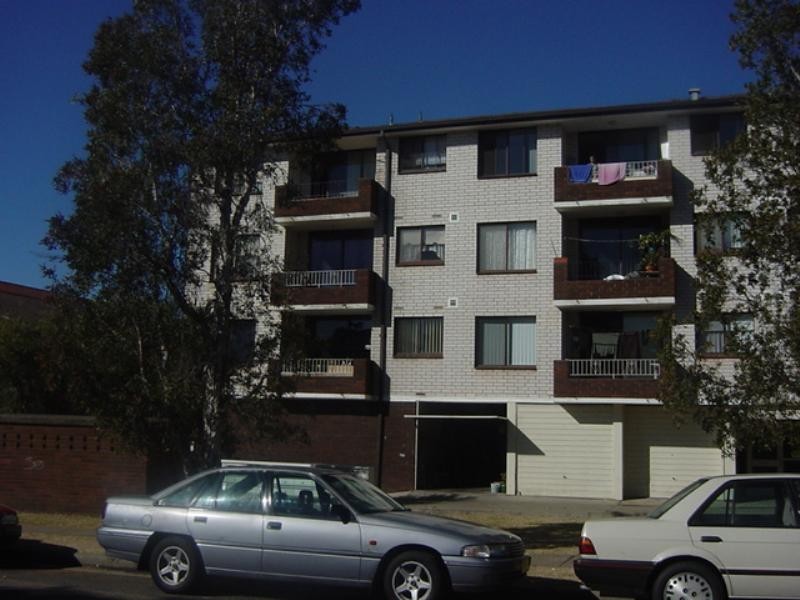 Fairfield NSW 2165