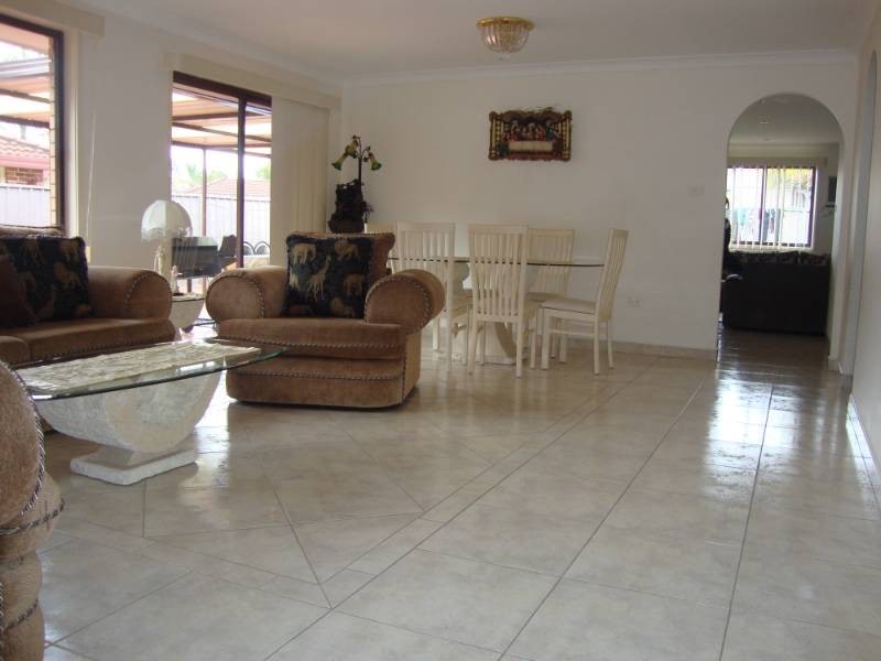 Edensor Park NSW 2176