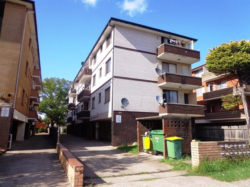 12/79 Harris Street, Fairfield NSW 2165