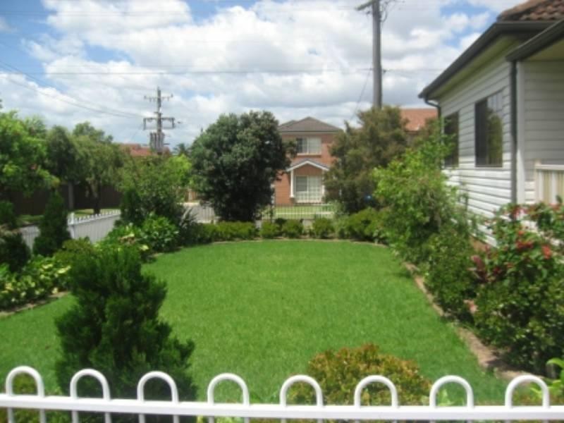 35 Eustace Street, Fairfield Heights NSW 2165