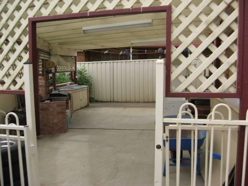 Edensor Park NSW 2176