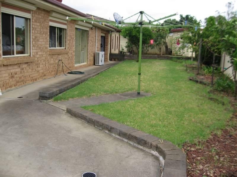 Edensor Park NSW 2176