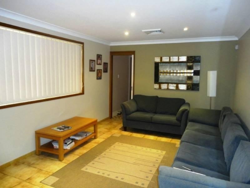 6 Hirst Place, Fairfield West NSW 2165