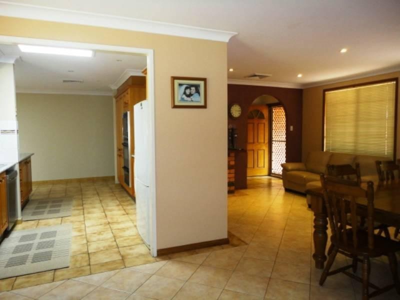 6 Hirst Place, Fairfield West NSW 2165