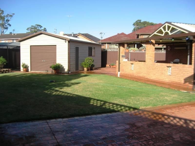 6 Hirst Place, Fairfield West NSW 2165