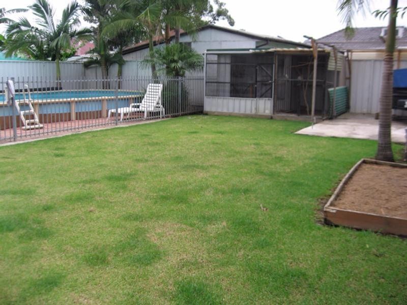 35 Orchardleigh Road, Yennora NSW 2161