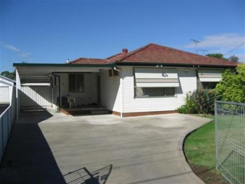 35 Orchardleigh Road, Yennora NSW 2161