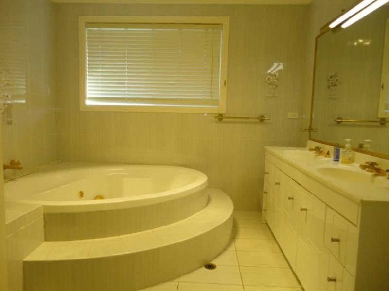 5 Upfield Street, Edensor Park NSW 2176