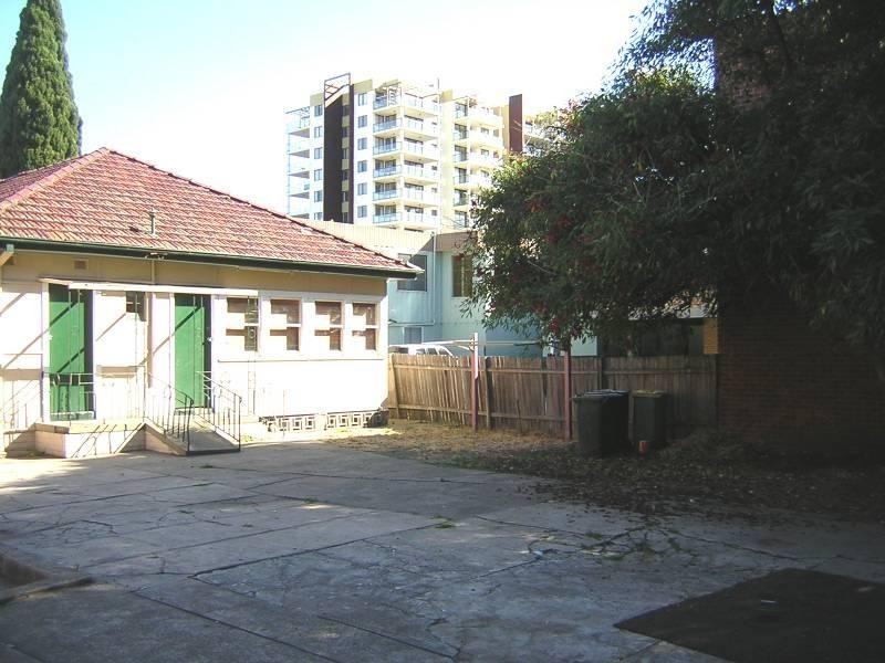 2 Alan Street, Fairfield NSW 2165