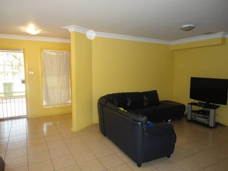 Fairfield West NSW 2165