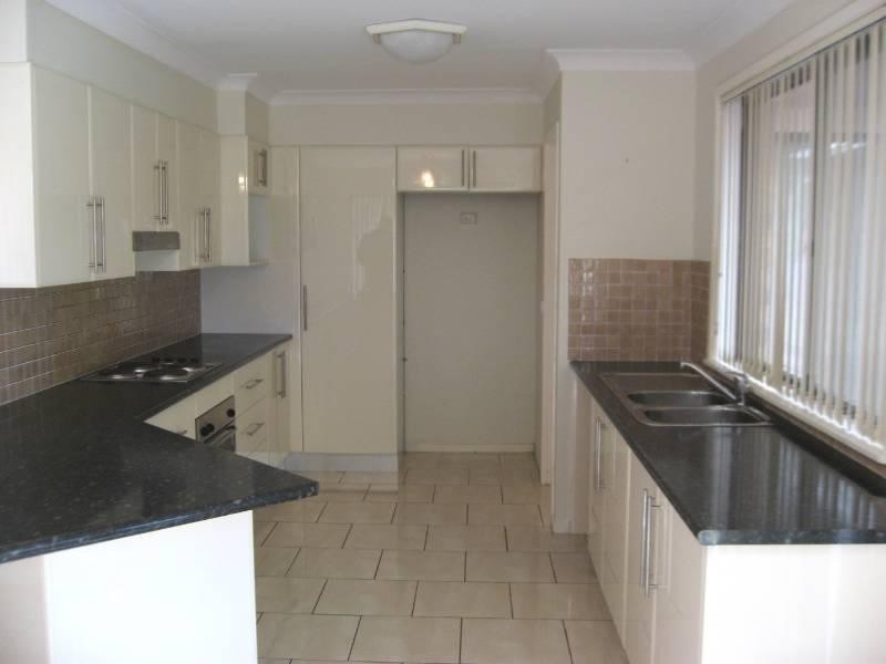 9 Dove Place, Hinchinbrook NSW 2168