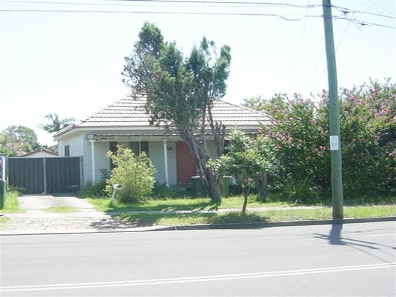 12 Polding Street, Fairfield NSW 2165