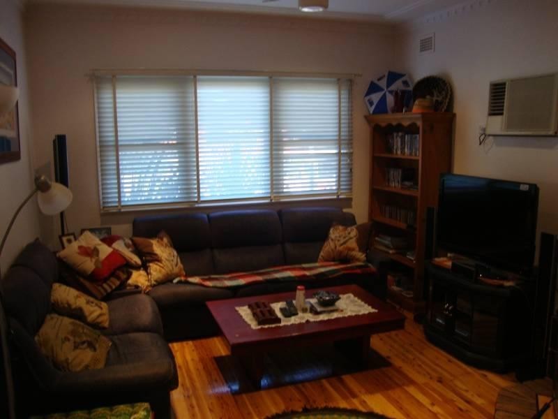 18 Bell Crescent, Fairfield NSW 2165