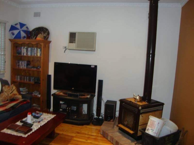 18 Bell Crescent, Fairfield NSW 2165